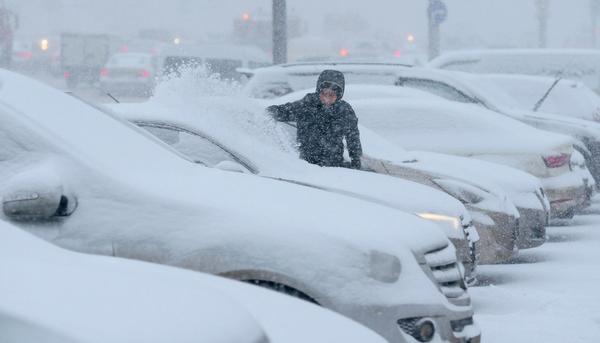 气象台发布暴雪蓝色预警暴雪天气如何御寒